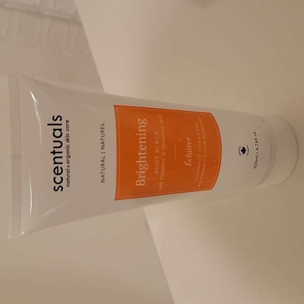 Brand new Scentuals body scrub